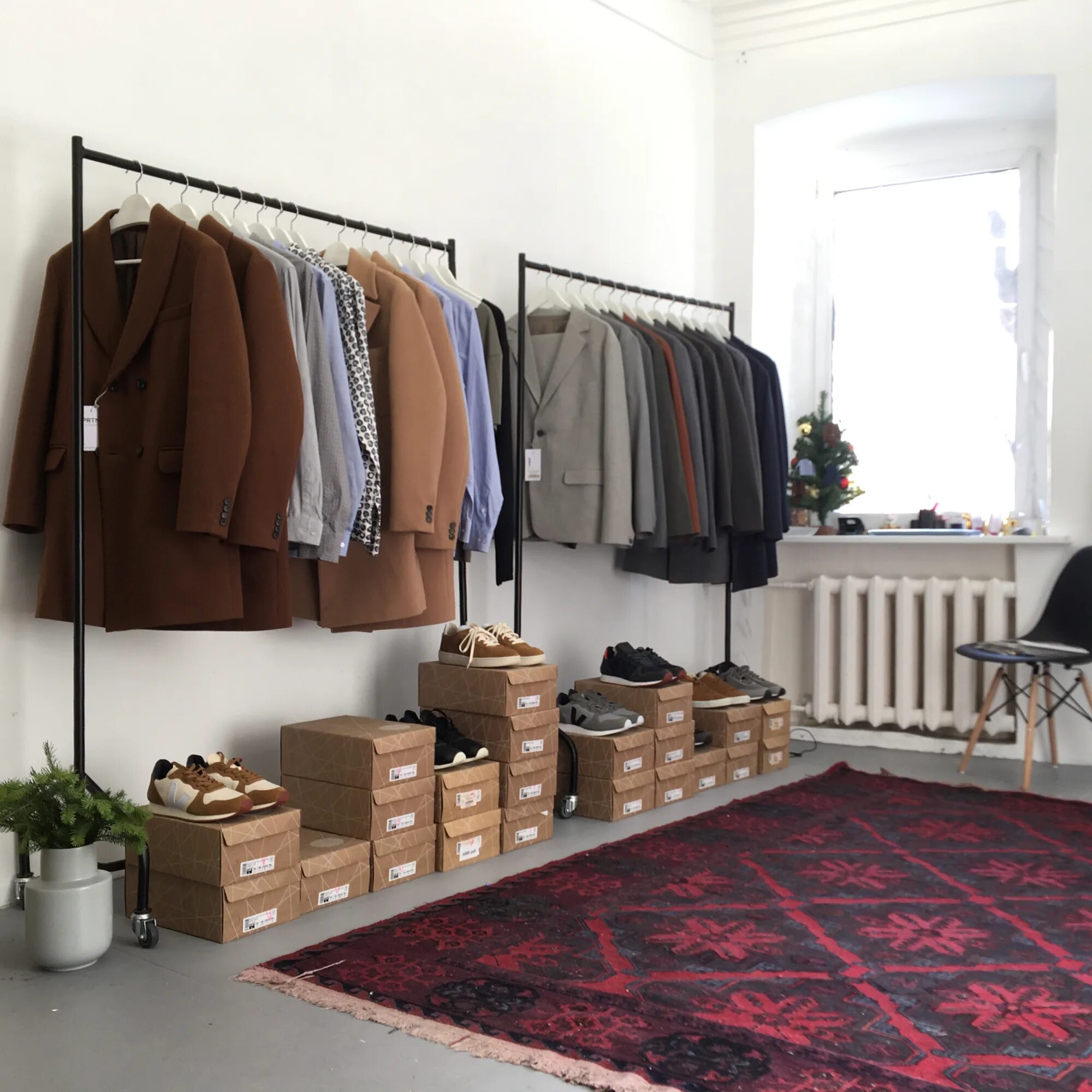 F5 fit рязань тренера. дизайн компьютерного магазина. рум часы работы. рум часы работы. режимная вывеска на двери салона красоты.