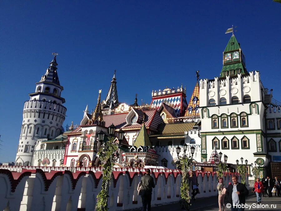 Метро партизанская измайловский кремль. Измайлово красная площадь метро. Красная площадь москва станция метро. Измайлово красная площадь метро. Измайловский парк дворец.