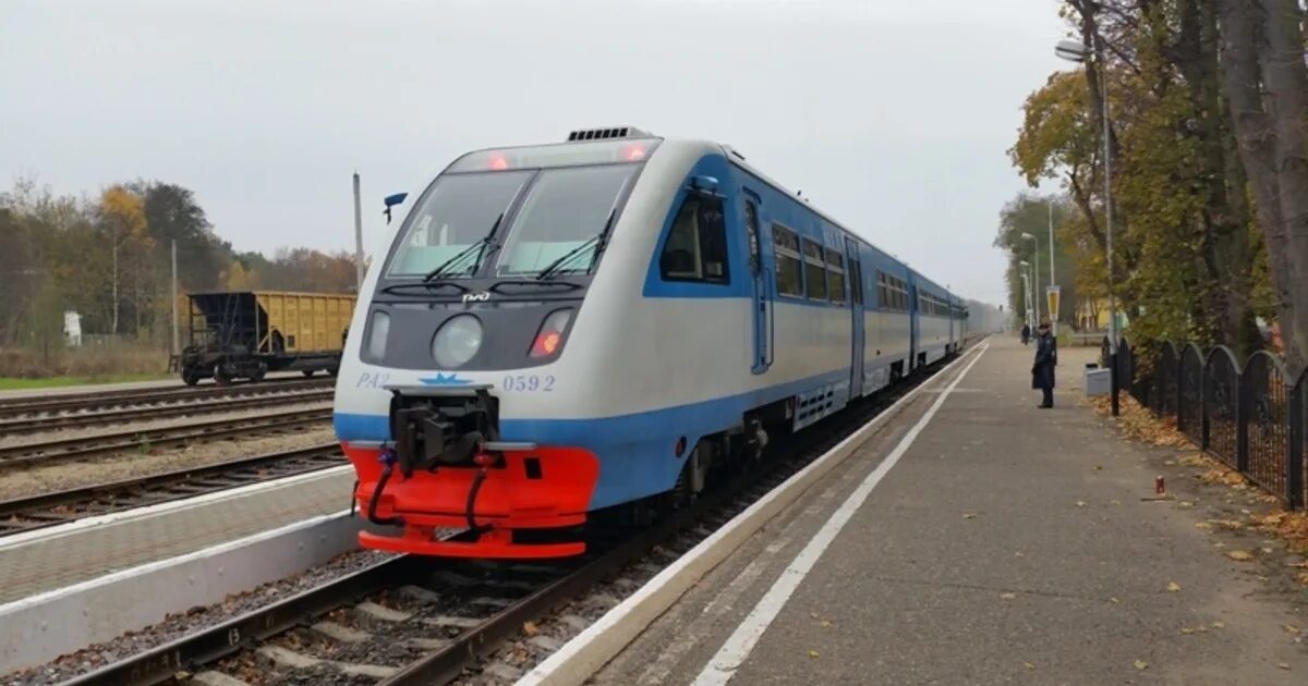 Поезд гусева. Рельсобус Железнодорожный Черняховск. Рельсобус Калининград. Калининград рельсобус маршрут. Электричка Калининград Чернышевское.