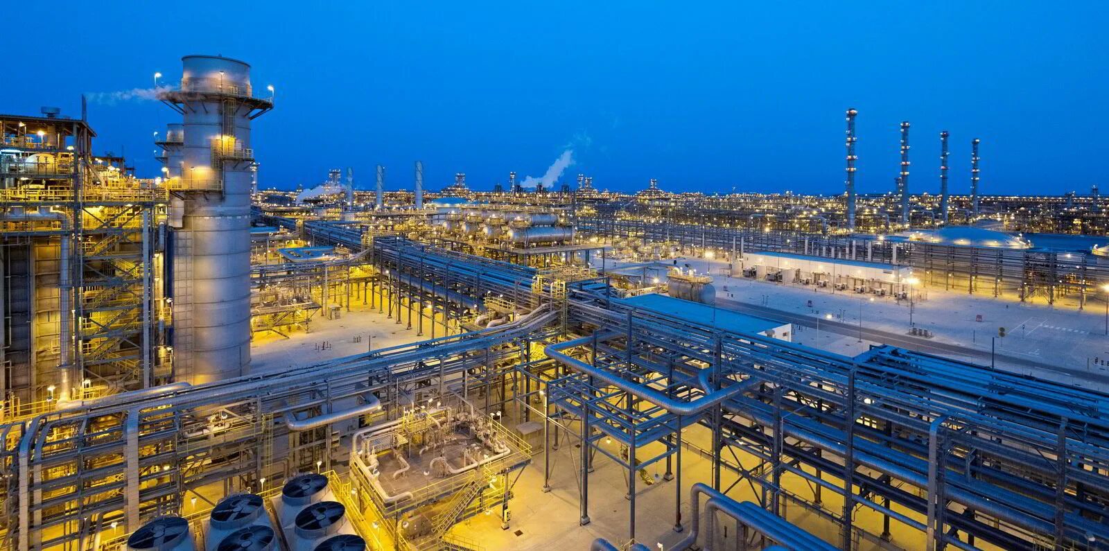 Saudi Aramco, Саудовская Аравия. Завод в Саудовской Аравии Арамко. Нефтеперерабатывающий завод в Саудовской Аравии. Добыча нефти Сауди Арамко. Саудовская аравия производство