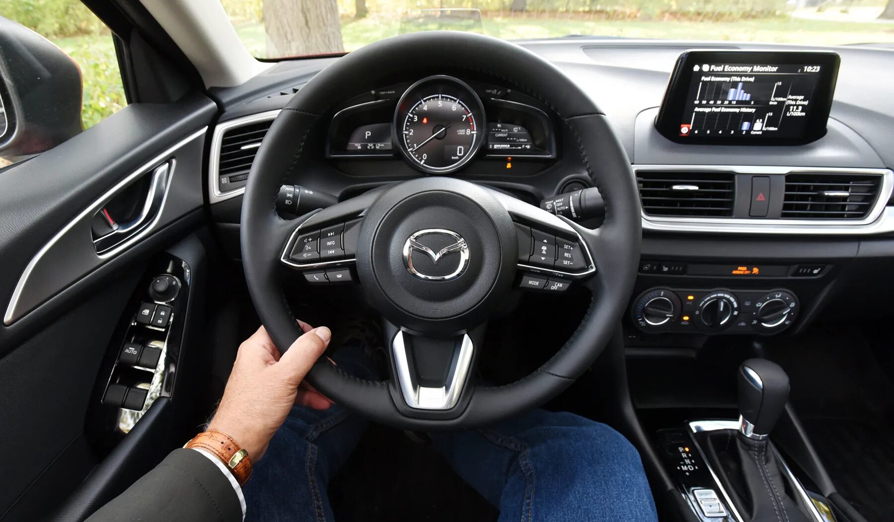 Hyundai solaris 2. Бмв м2 компетишн механика. 2 2019 3 2018. Audi q3 2019. 2 2019 3 2018.