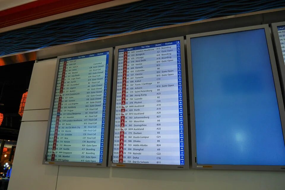 Аэропорт Дубай табло. Аэропорт Дубай информационное табло. Дубайский аэропорт табло. Аэропорт Дубай табло вылета. Шереметьево вылет дубай