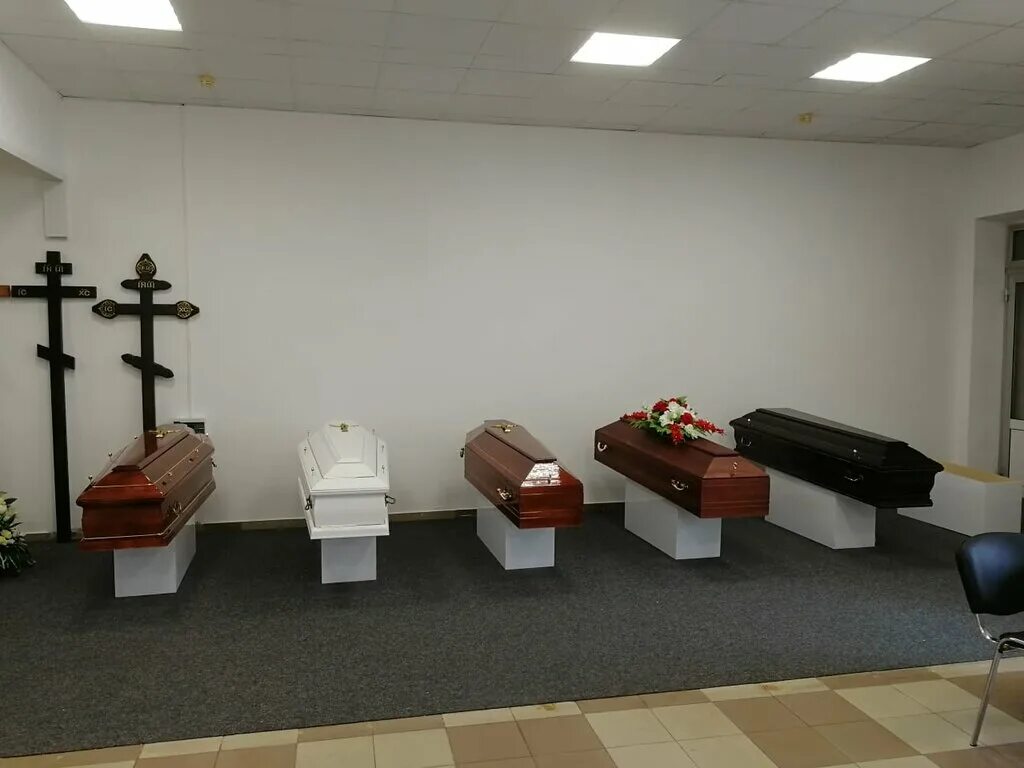 памятники похоронные. ритуальный магазин в москве. гроб двухкрышечный сенатор. ритуальный сервис москва. ритуальный сервис москва.