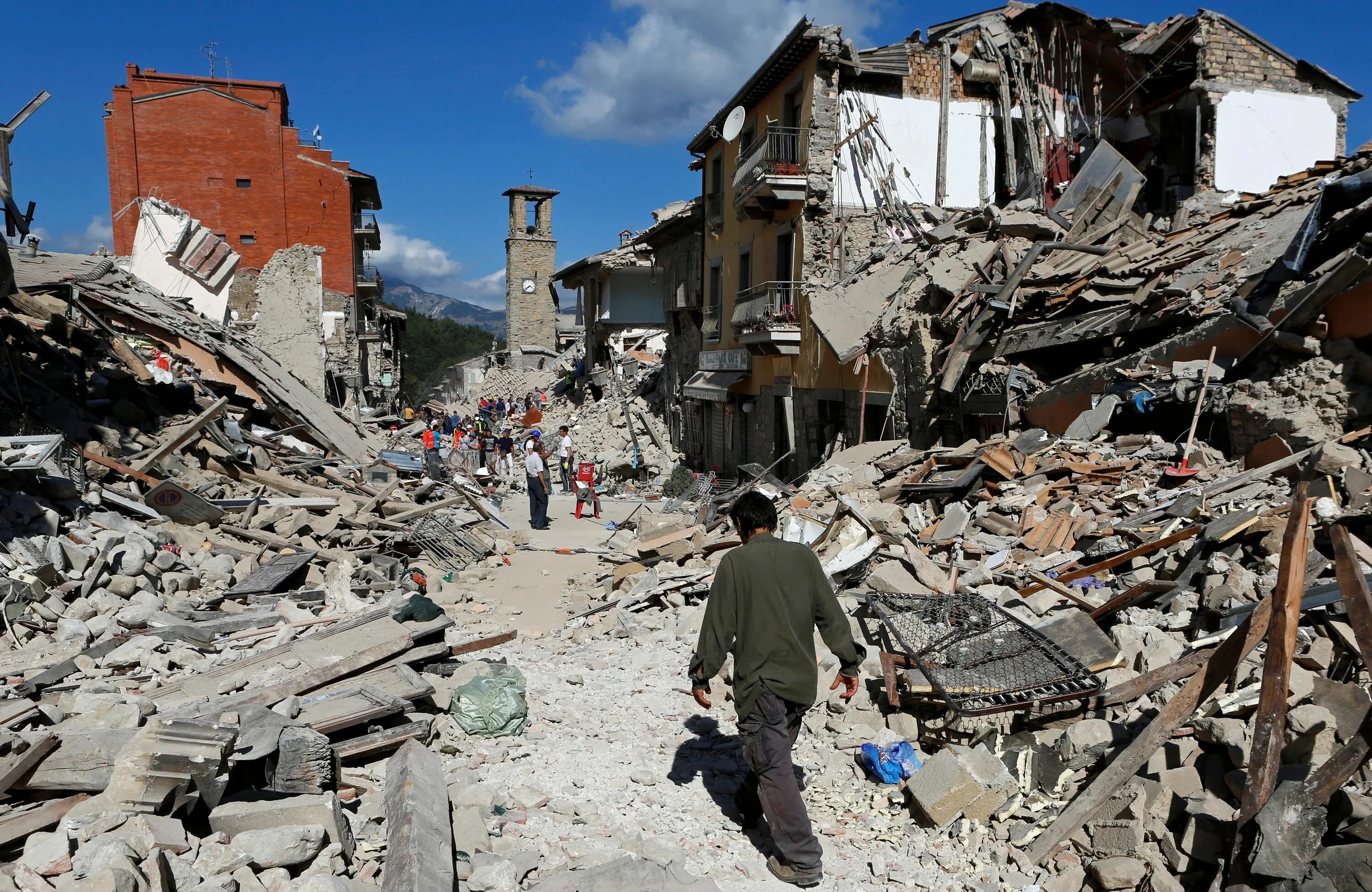 Фотографии землетрясений. Землетрясение в Италии 2016. Землетрясение в Италии в 2016 году. Италия землетрясение 2023. Землетрясение Эквадор 1906.
