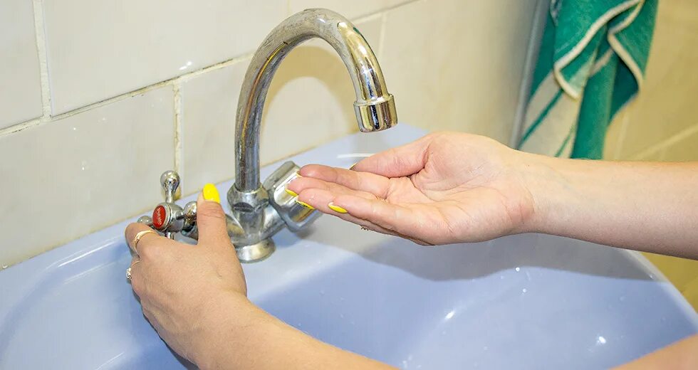 Отключили холодную воду сегодня. Отключили воду. отключение водоснабжения. нет холодной воды. горячая вода.
