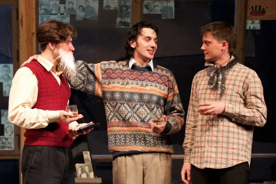 ростовский молодежный театр ростов на дону. жестокие игры театр на фонтанке. ростовский на дону молодежный театр. малый молодежный театр. большая сцена молодежного театра на фонтанке.