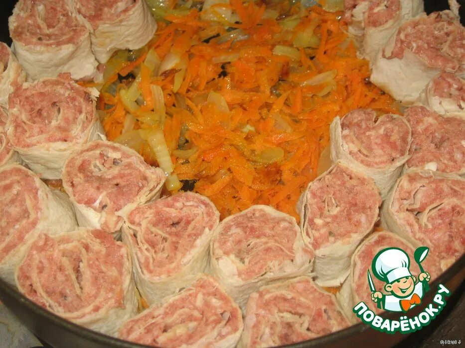 ленивые пельмени из лаваша. ленивые пельмени. ленивые пельмени из лаваша на сковороде. ленивые пельмени. пельмени рулетом.