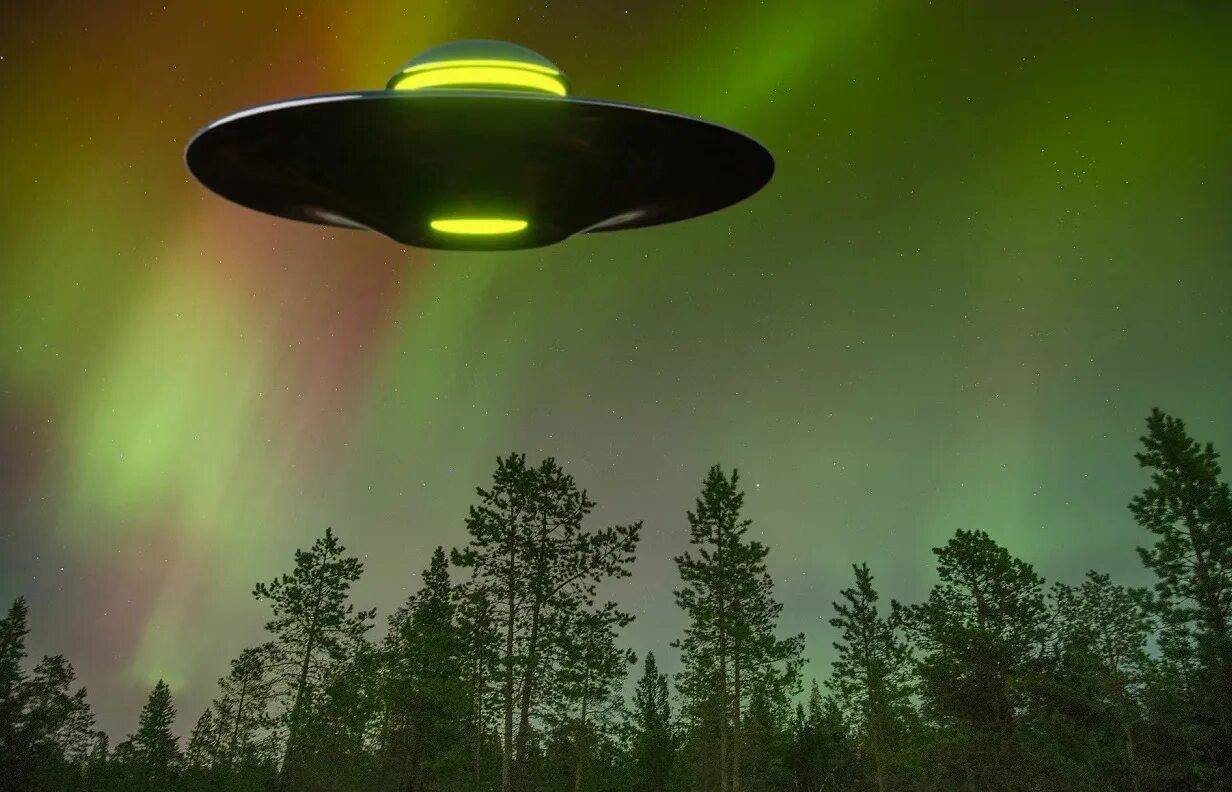 UFO 2023. Уфология НЛО. Летающая тарелка. Летающая тарелка зеленая. Тарелка летит