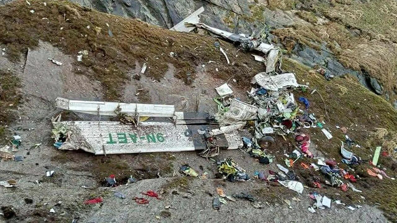 Авиакатастрофа на Тенерифе 1977. Катастрофа ATR 72 В Покхаре.