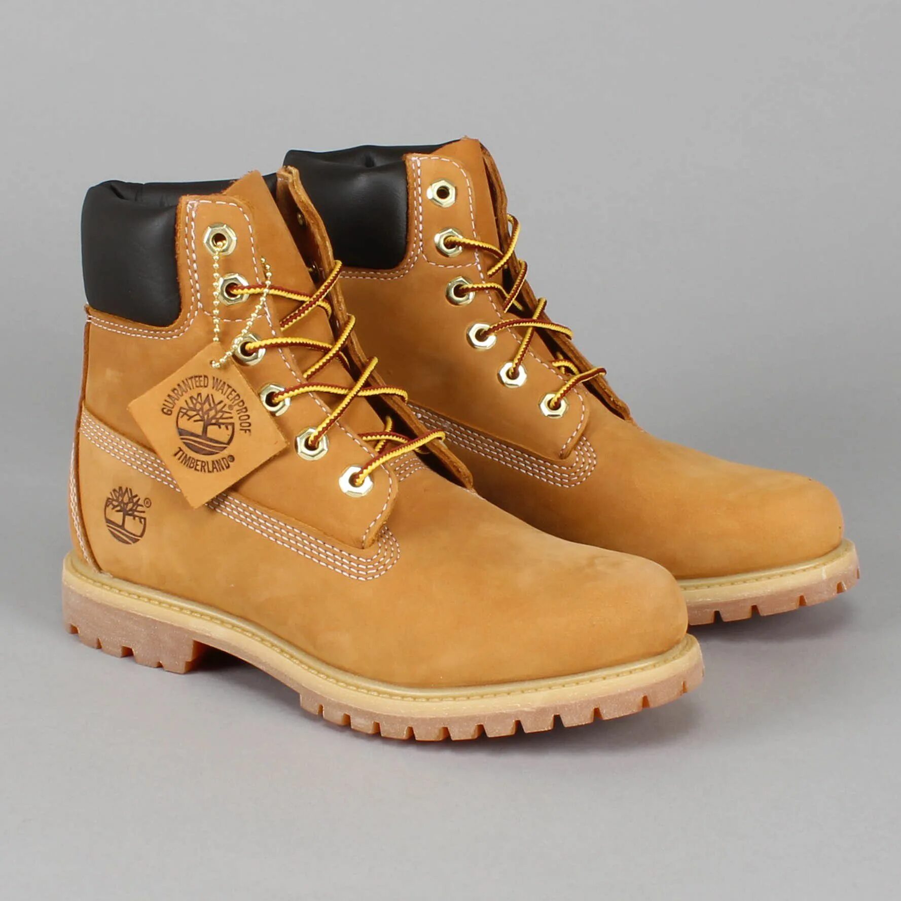 Зимняя обувь. Бежевые ботинки. Тимбалэнды синие ботинки. Ботинки зимние унисекс. Ботинки timberland classic.