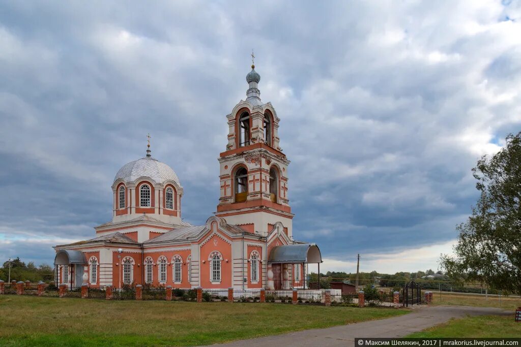 Красногвардейское село дмитриевское погода. Церковь Дмитрия Солунского Липецкая область. Село Раздорное Красногвардейского района Белгородской области. Храм великомученика Димитрия Солунского села Раздорное. Церковь Дмитрия Солунского село Зобово Оренбургская.