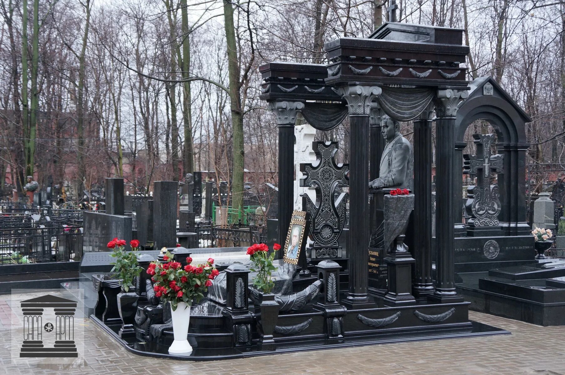 Кладбище памятников москва