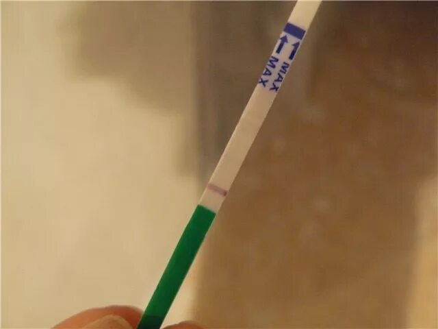 Тест на беременность 5 минут фирма. Тест 5 минут. Тест 5 минут. Тест на беременность дпо. Ели заметная 2 полоска через 5мин.