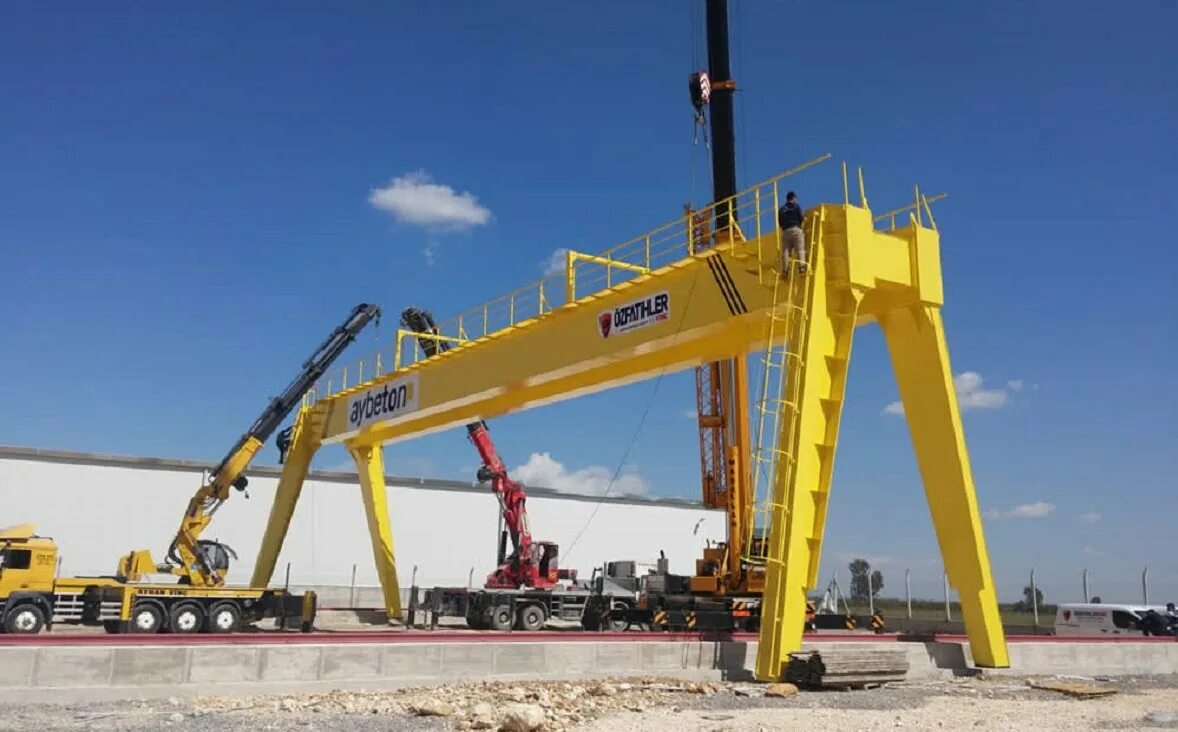 Potain mct 385. Башенные краны кб-474. Ооо уфакран. Машинист автокрана. 66.