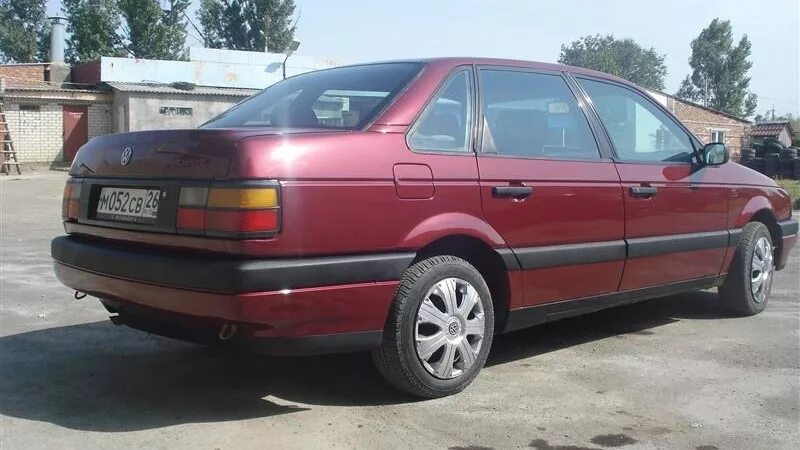 Купить авто посад. Volkswagen Passat b3 бордовый. Фольксваген Пассат б3 90гв. Фольксваген Пассат 1988. Фольксваген Пассат б3 седан бордовый.