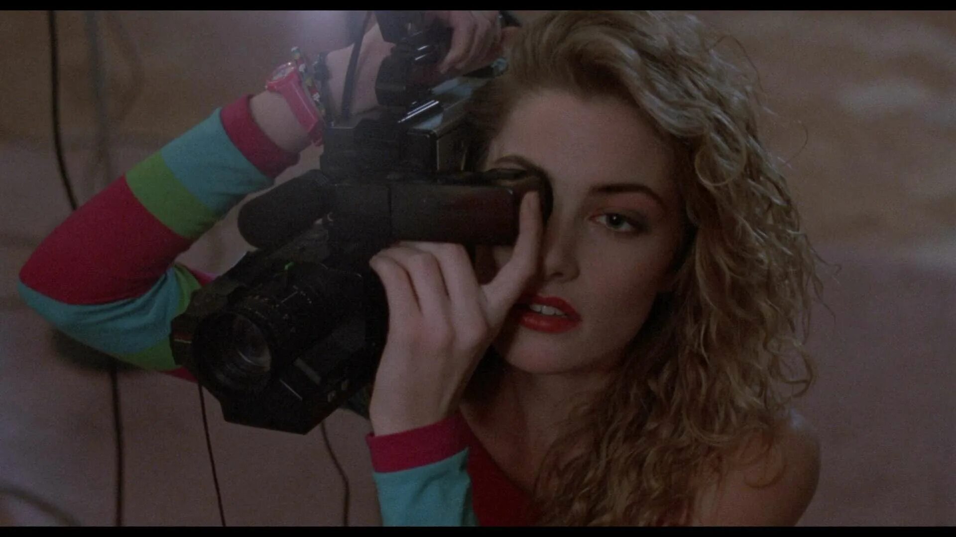 звезды сошлись жизнь в чужом теле герои. в чужом теле книга. в чужой коже сериал. жить в чужом теле. чужое тело книга.