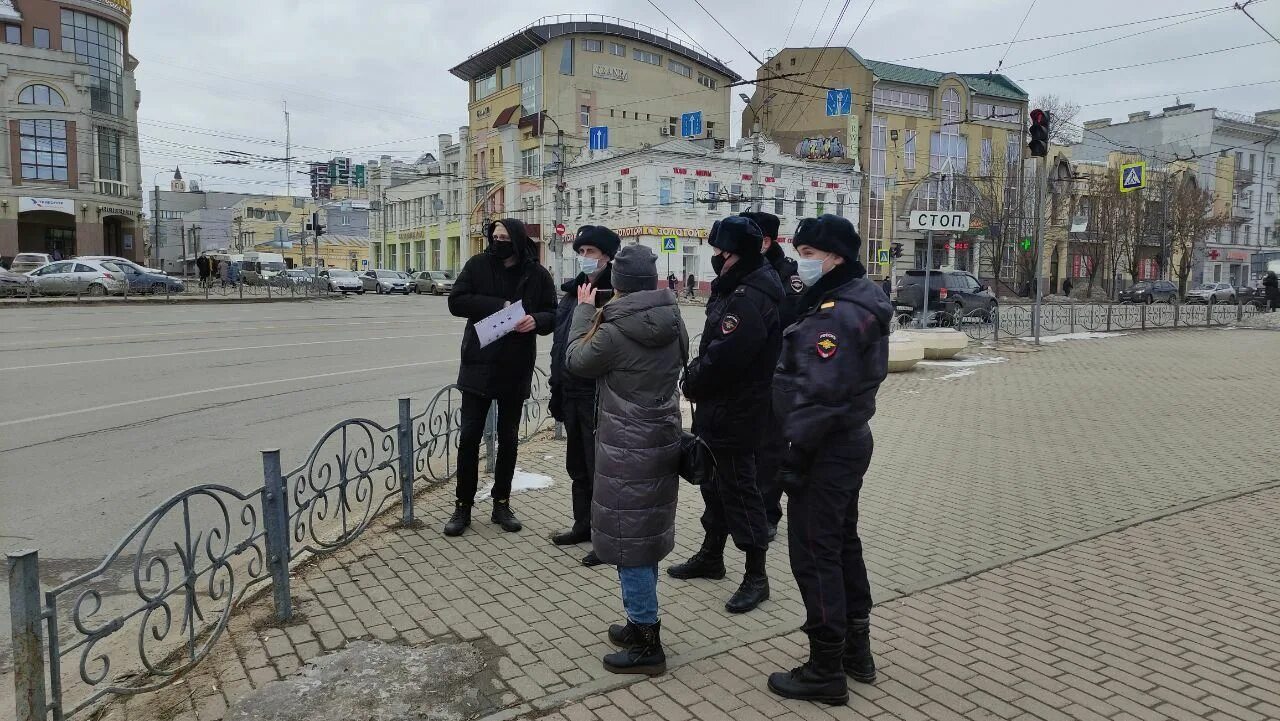 Задержали за одиночный пикет. Пикет милиции. Плакат задержание. Незабудка дискредитация армии