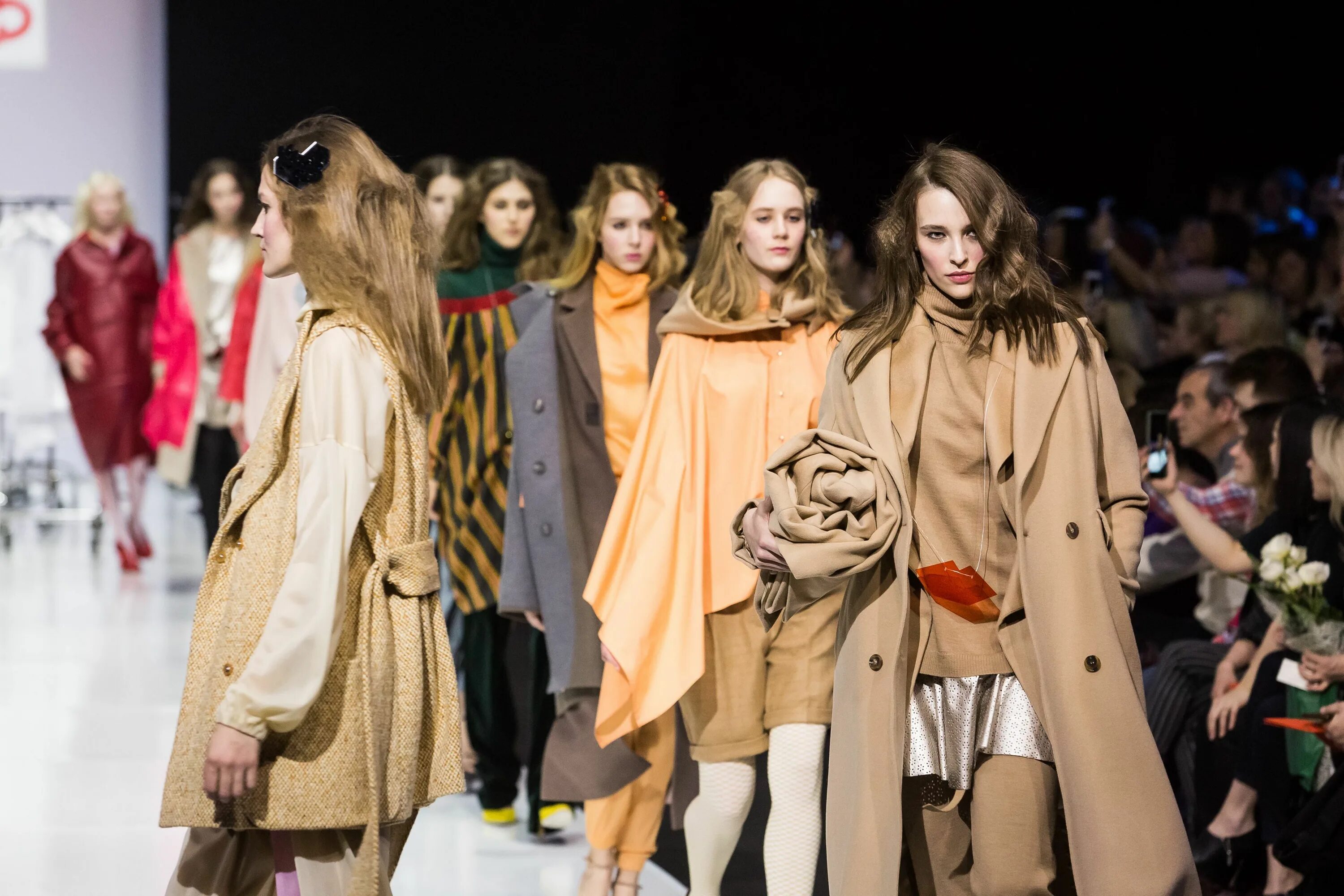 Дом моды виктории. Модный дом виктории андреяновой. Виктория андреянова. Дом моды виктории. Шоу рум виктории андреяновой.