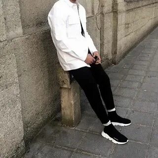 Белые носки с кроссовками мужчинам
