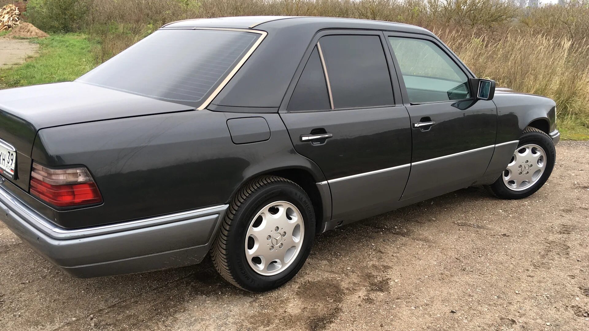 Мерседес w124 седан. Mercedes w124 e220. Мерседес 124 е 220. Мерседес бенц 124 кузов. Mercedes w124 e230.