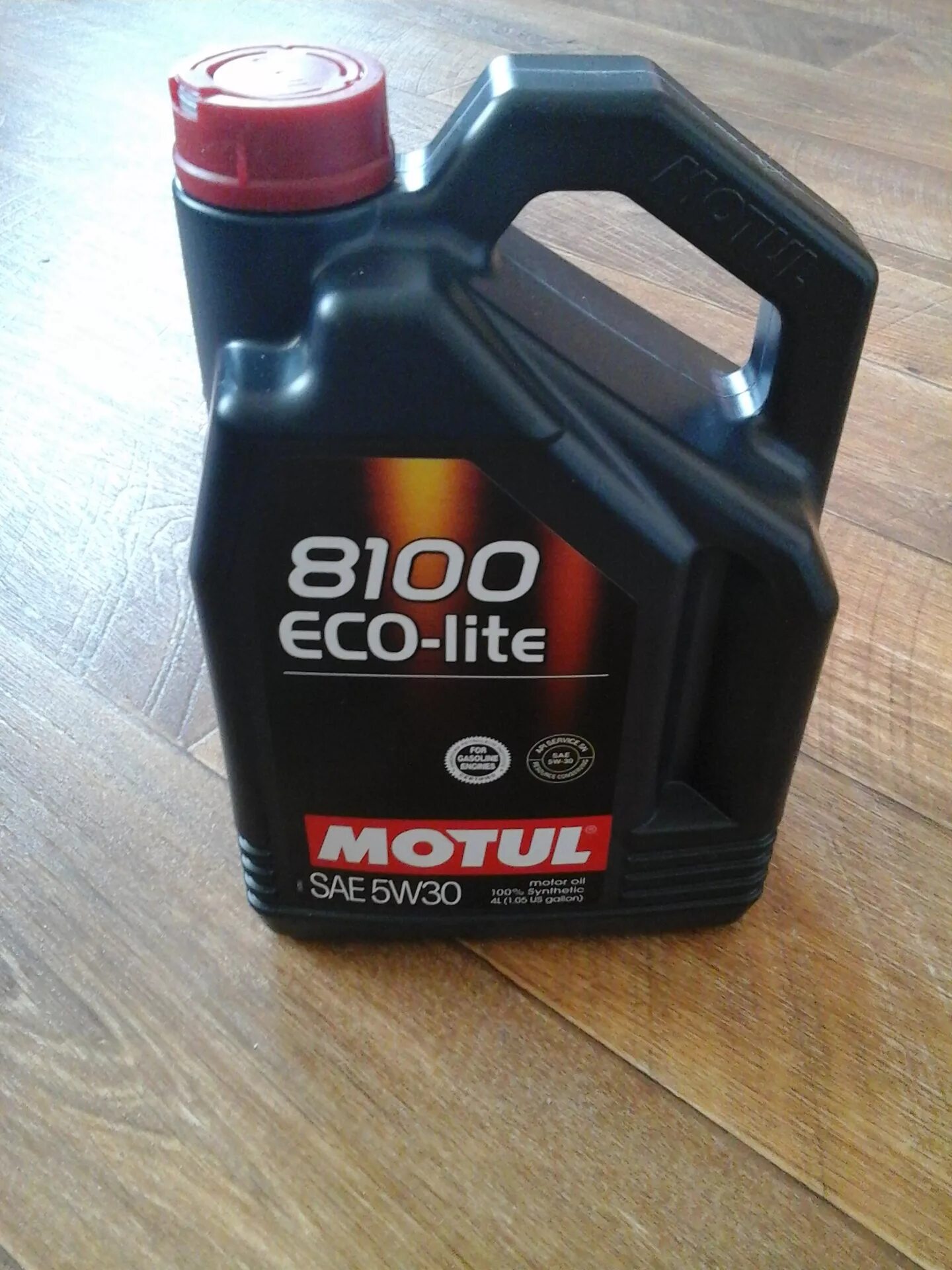 Motul 8100 Eco-Lite 5w-30. Масло мотюль 5w30 8100 Eco-Lite. Motul 8100 5w30 Eco Lite драйв. Eco-Lite 5w30. Мотюль драйв