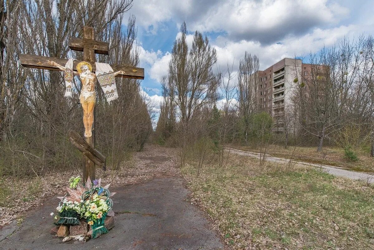 Чернобыль город Припять. Припять город призрак. Покинутый город призрак Припять. Город Припять после Чернобыльской аварии.