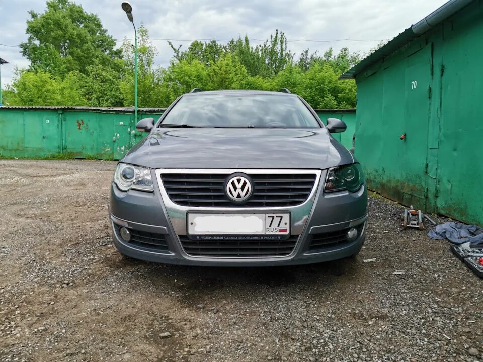 Фара passat b6. Пассат б6 антихром. Volkswagen Passat b6 черные фары. Passat b6 антихром. Volkswagen Passat b6 антихром.