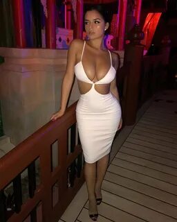Sexy Girls in Tight Dresses. 