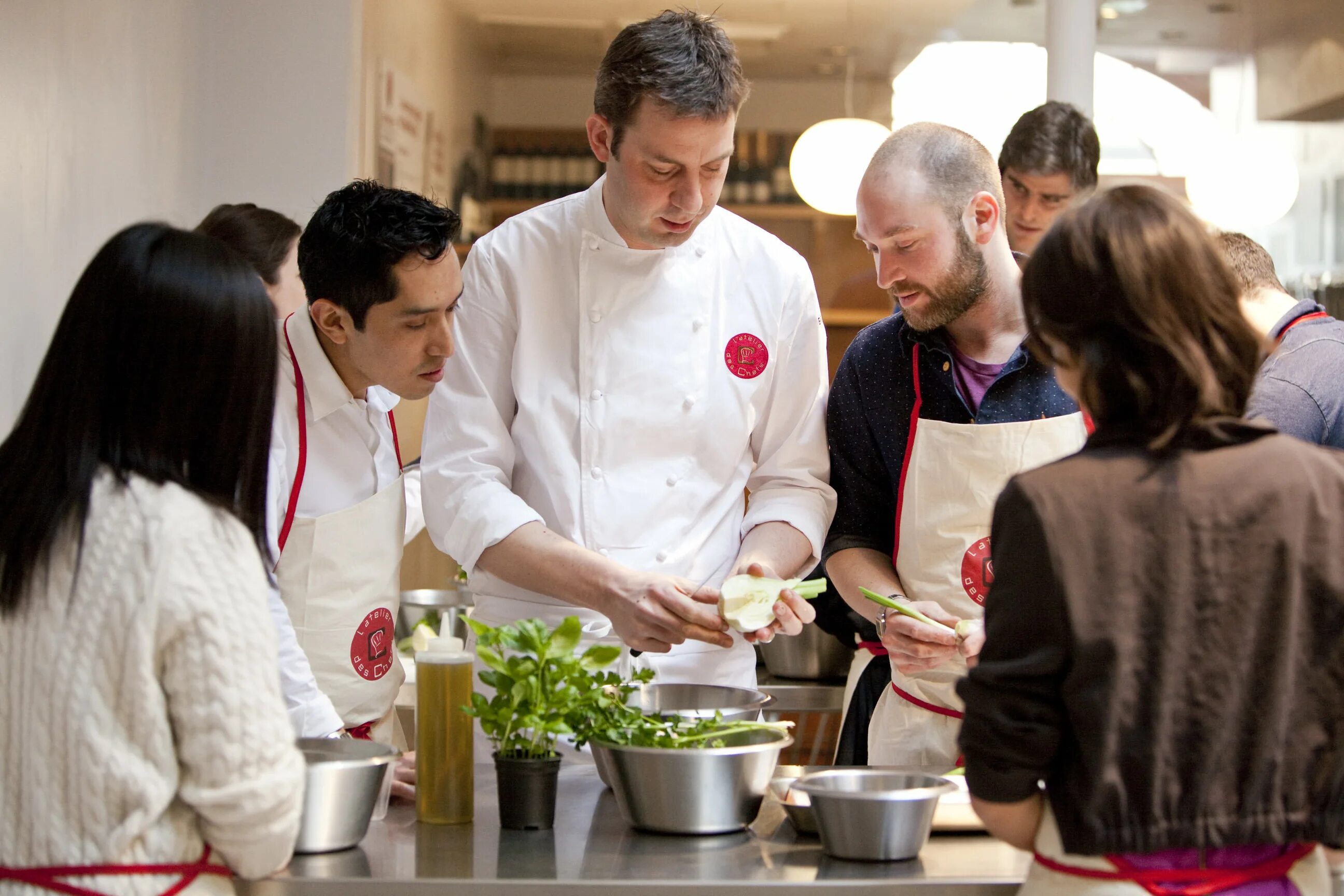 The cook asks the cook. Кулинарный мастер-класс. Кулинарные курсы. Мастер класс по кулинарии. Курсы кулинарии.