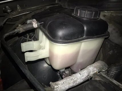 Бачок переливается