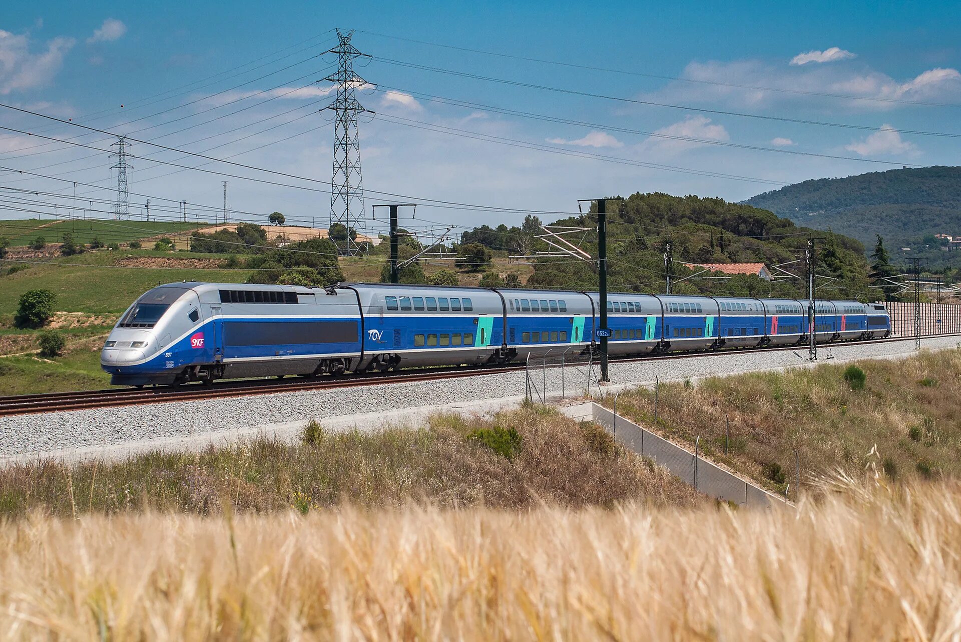 Высокоскоростные поезда Франции TGV. Французский поезд TGV. SNCF Франция железная дорога. Французские скоростные поезда TGV.