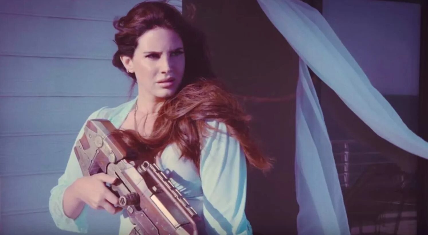 Lana del rey сейчас. Lana del rey beach. Lana del rey beach. Lana del rey beach. Lana del rey high by the beach обложка.