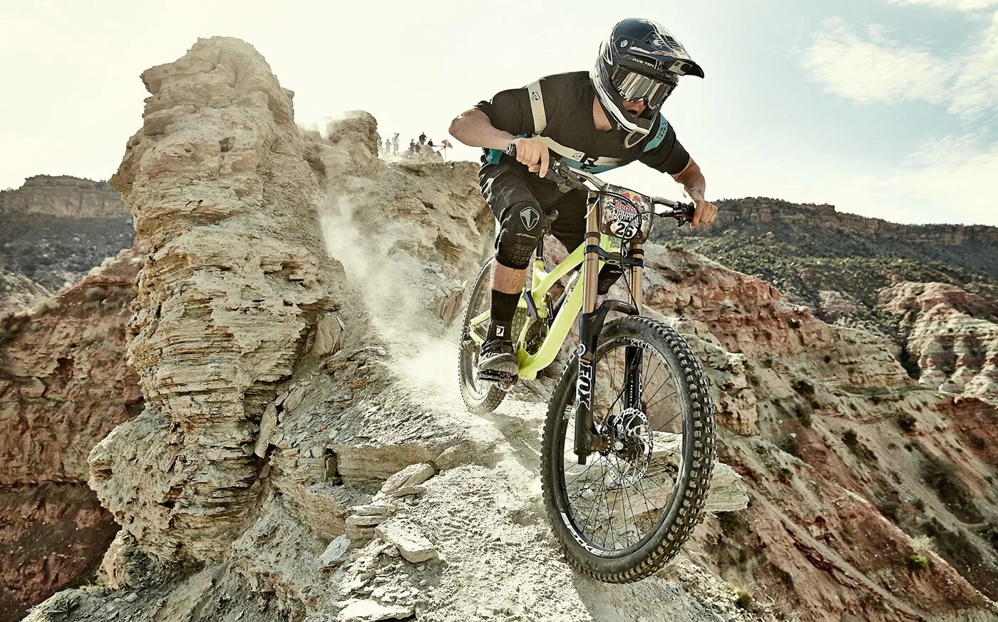 Даунхилл текст ssshhhiittt. Мтб велосипед даунхилл. даунхилл редбул. red bull mtb. даунхилл рампейдж.