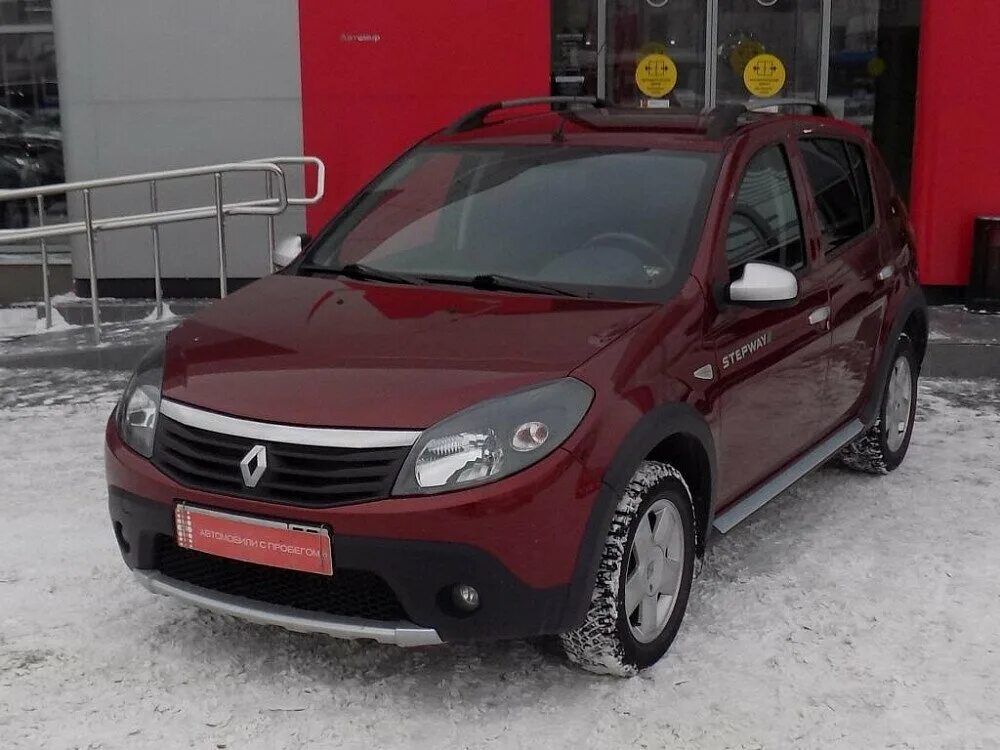 Renault sandero stepway 2014 красный. Серебристый рено сандеро 2022. Оштрафовали машину рено сандеро. Рено сандеро в брянске. Рено сандеро 2014 красный.