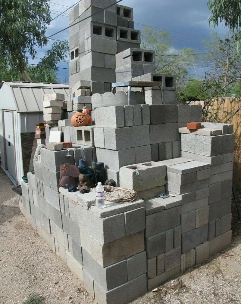 Блоки для строительства стен. Бетонные блоки для возведения стен. Домик из блоков. Блоки для кладки стен.