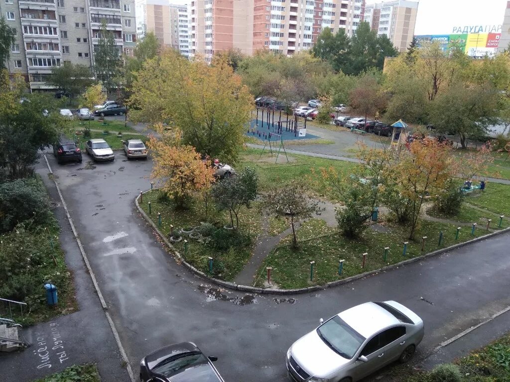 Екатеринбург ул репина 84. Репина 80 екатеринбург. Репина 84 1992. Улица репина екатеринбург. Репина 86 екатеринбург.