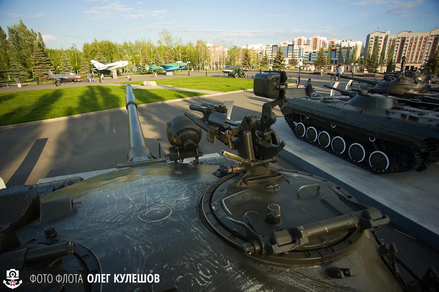 Военный парк в москве. Парк Победы Казань. Парк Победы Казань мемориал. Парк Победы Казань Военная техника. Парк Победы Казань музей.