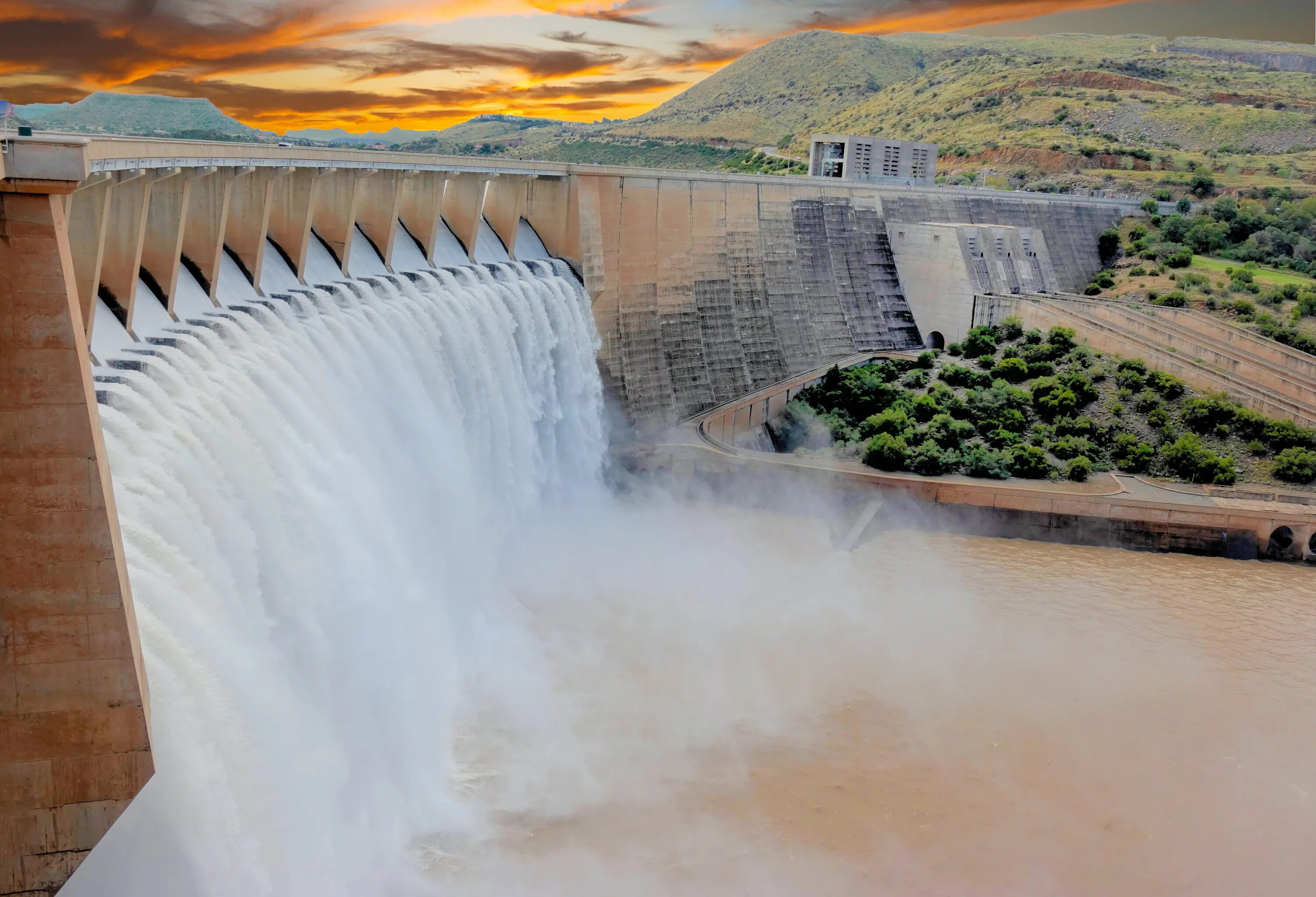 Найти мощность потока воды протекающей через плотину. Тукуруи ГЭС. Гидроэнергия гидроэлектростанция. ГЭС Наглу. Плотина Тарбела (Tarbela dam), Пакистан.