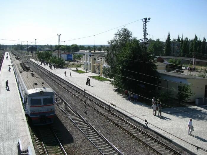 Город змиев. Город Змиев Харьковская область. Поселок Змиев Харьков. Город Змиев 1950. Станция около города Змиёв.