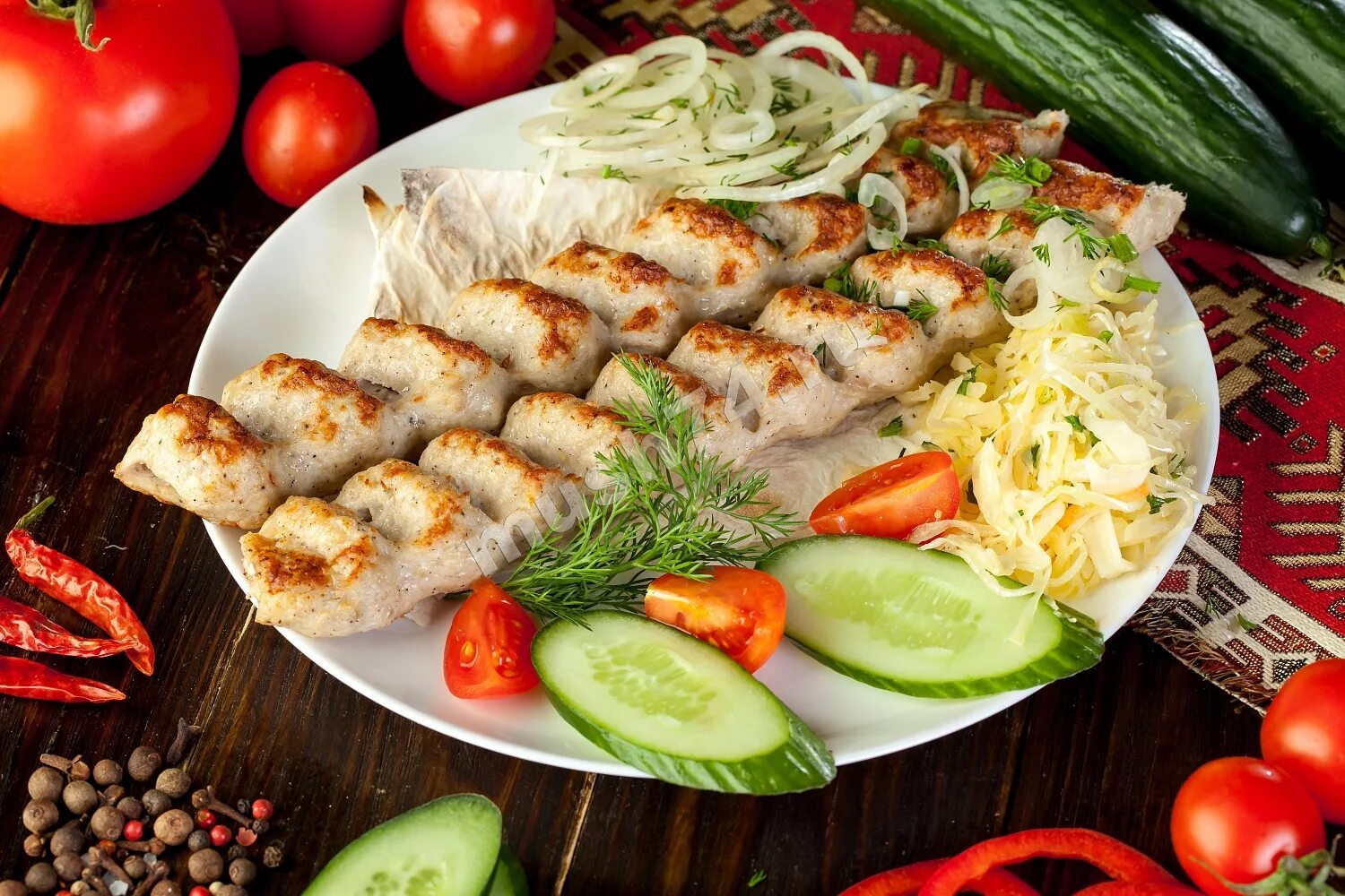 Куриное филе кебаб. Люля кебаб куриный. люля кебаб курица. куриный кебаб с овощами. люля кебаб с овощами.