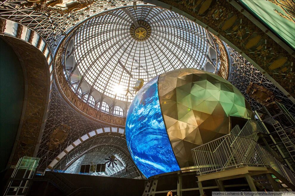 космическая сфера. изобретения в сфере космоса. павильон космос на вднх кинотеатр сфера. сфера космонавтики. павильон космос на вднх.