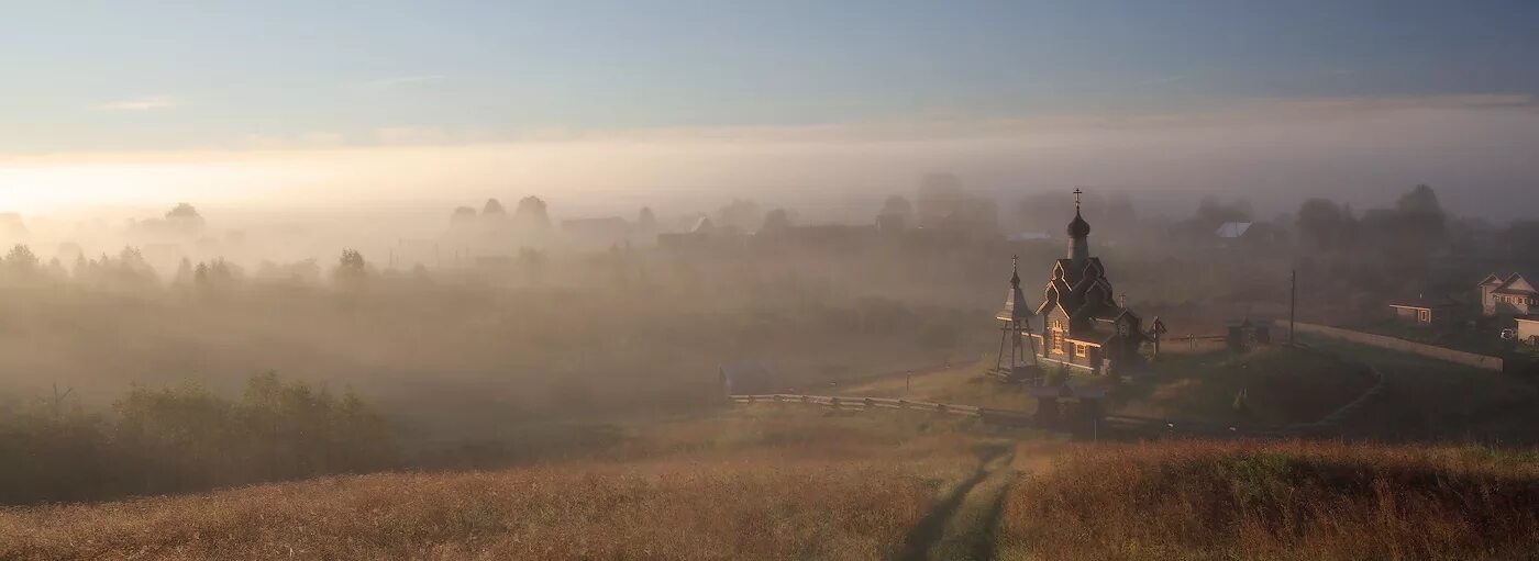 Пустошь Новгородская область. Пробуждение деревня Новгородская область. Деревня Пустошь Новгородская. Храм в тумане. Поселок пробуждение область