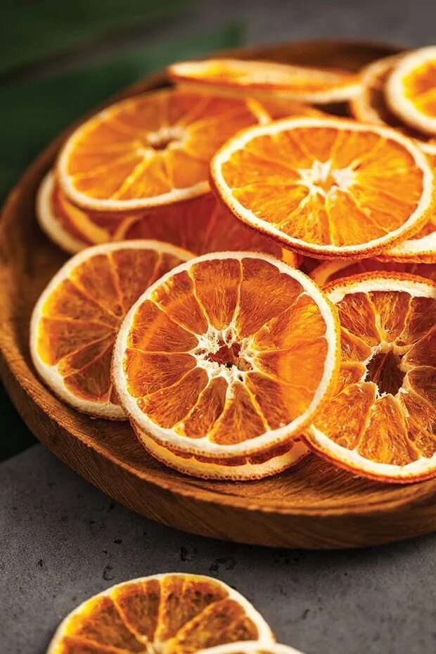 Апельсин сушеный. Долька апельсина. Засушенный апельсин. Долька апельсина сушеная.