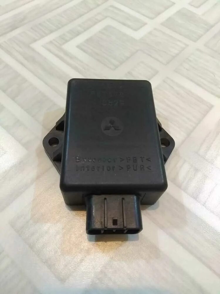 Kawasaki zzr 400 коммутатор. Коммутатор denso 21119-1335. Коммутатор кавасаки. Коммутатор для ротокс 787 фото. Igniter коммутатор кавасаки.