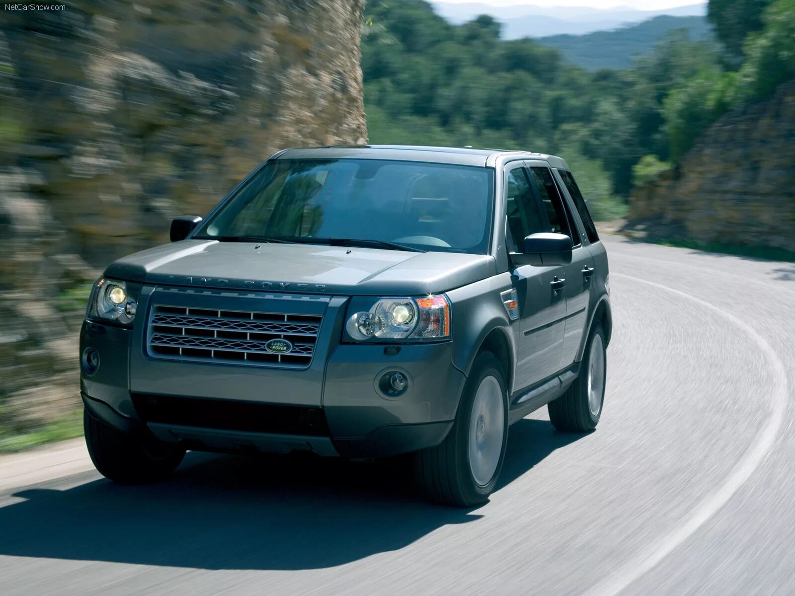 Range rover фрилендер. Ленд ровер фрилендер москве. Ленд ровер фрилендер 2 2012. Ленд ровер фрилендер. Ленд ровер freelander 2.