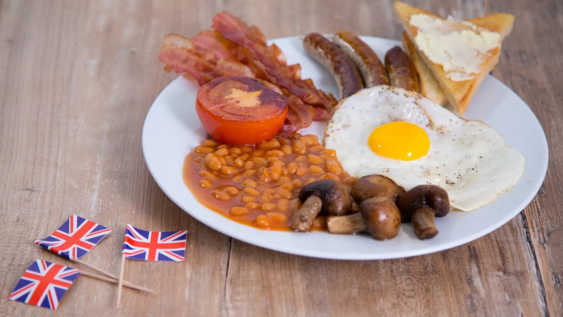 Инглиш брекфаст. Английский завтрак Британия. Завтрак великобританцев. Завтрак Эдвардианская эпоха Англия. Бритиш Брекфаст.