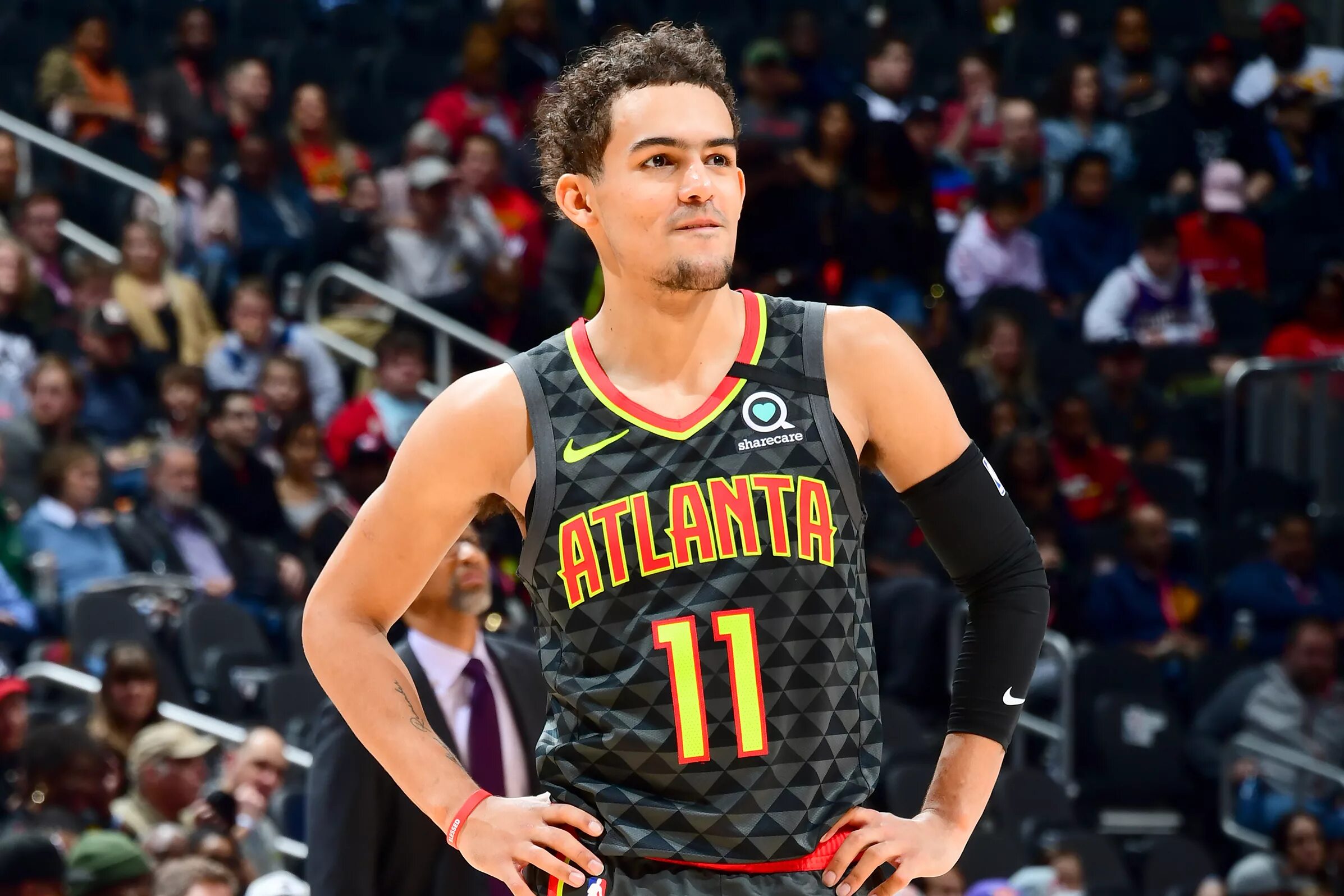 Trae young баскетболист. Trae young баскетболист рост. Трей Томпкинс баскетболист. Трей Мерфи баскетбол.