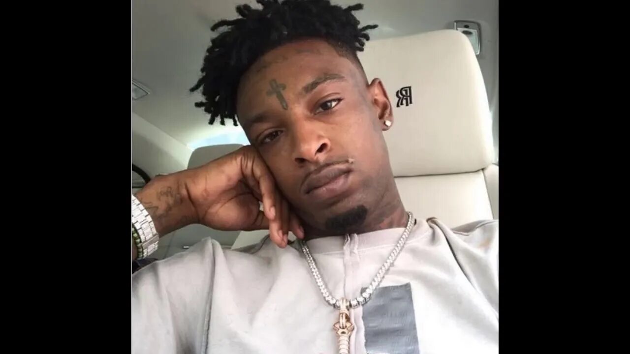 Both with 21 savage слушать. 21 savage с деньгами. 21 savage and baby tate - surround sound. 21 savage молодой. 21 savage type beat.