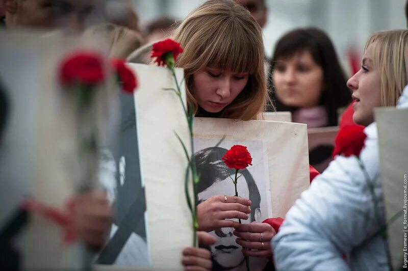 7 Лет траур. В Киеве объявлен траур. Сегодня объявлен день траура