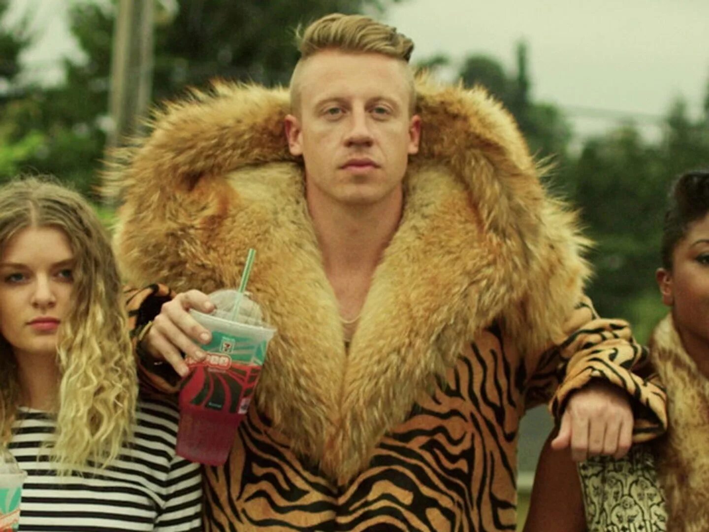 Macklemore Ryan Lewis Thrift shop. Маклемор Thrift shop.